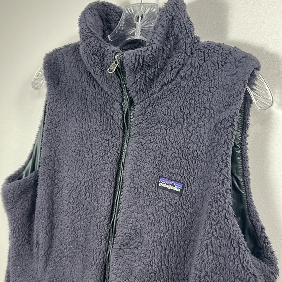 Patagonia Womans Fleece reversible Full Zip Purple /Grey Vest size Large - Picture 2 of 10